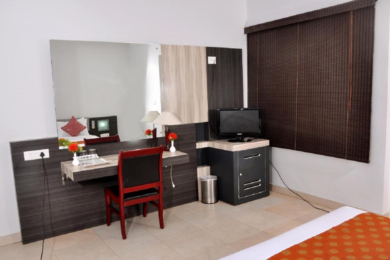 Hotel Palm Shore Palakkad Luaran gambar